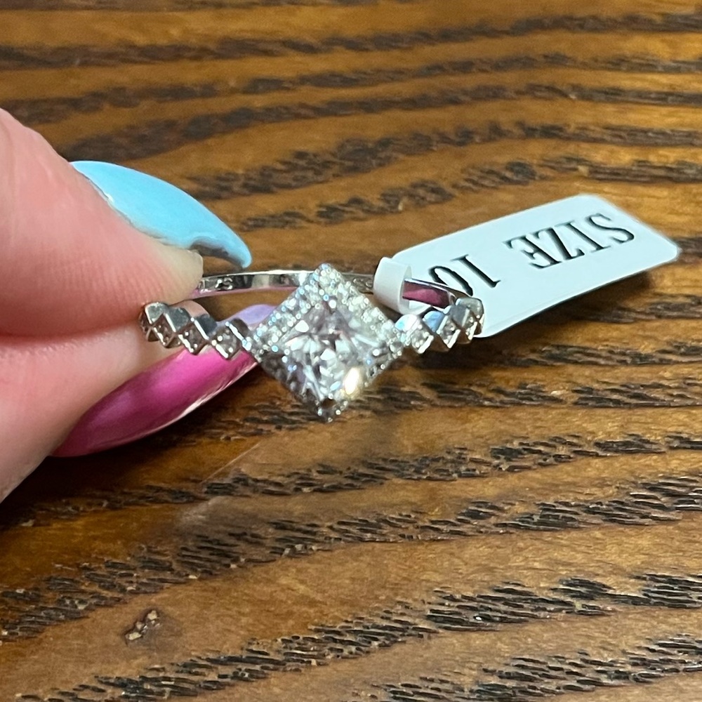 Cubic zirconia sterling silver ring